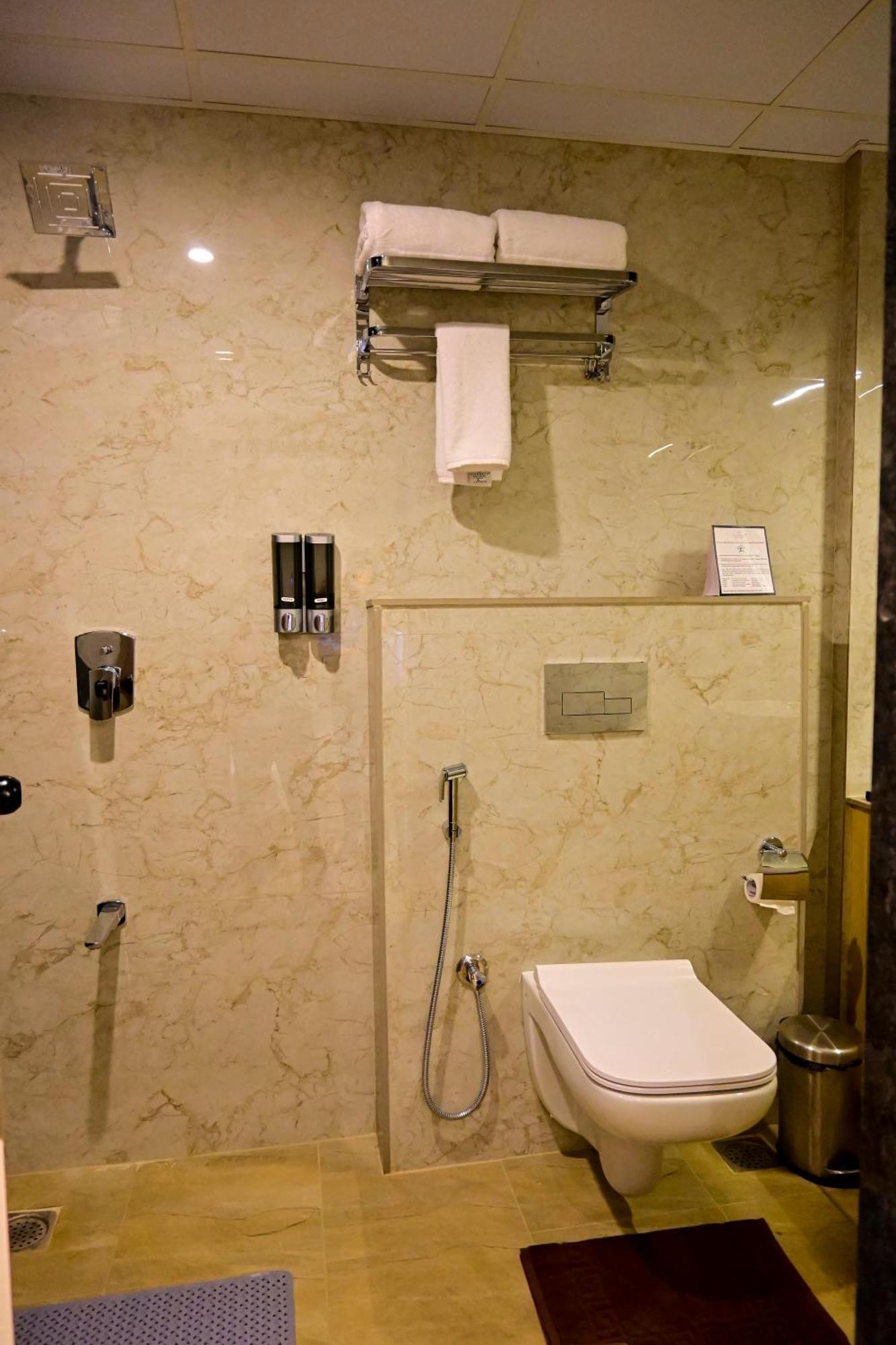 Tgi Livancia Hillside Mysore Exterior photo